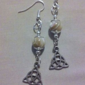 Celtic knot and Mother of pearl earrings